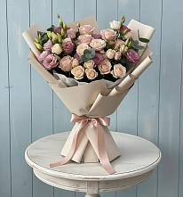 Букет цветов из:  Розы и Лизиантусы в Гдове