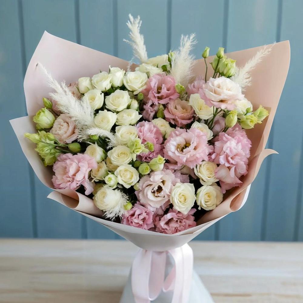 Букет цветов из: Альстромерии и Розы в Гдове