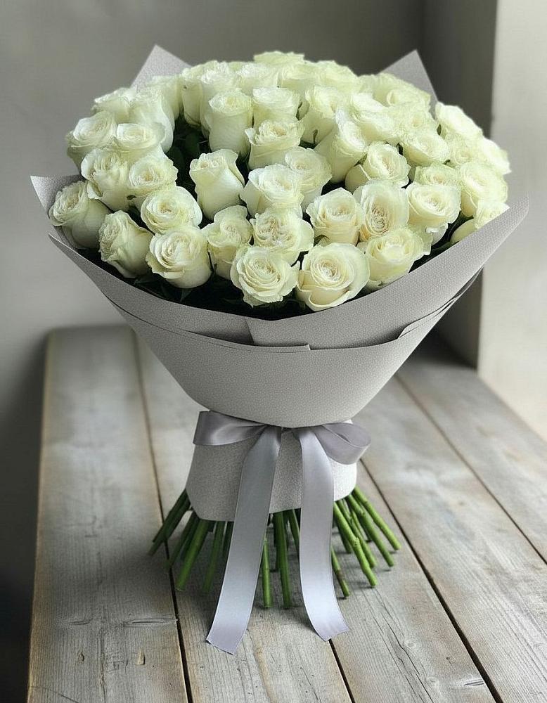 Букет 35 Белых роз в Гдове