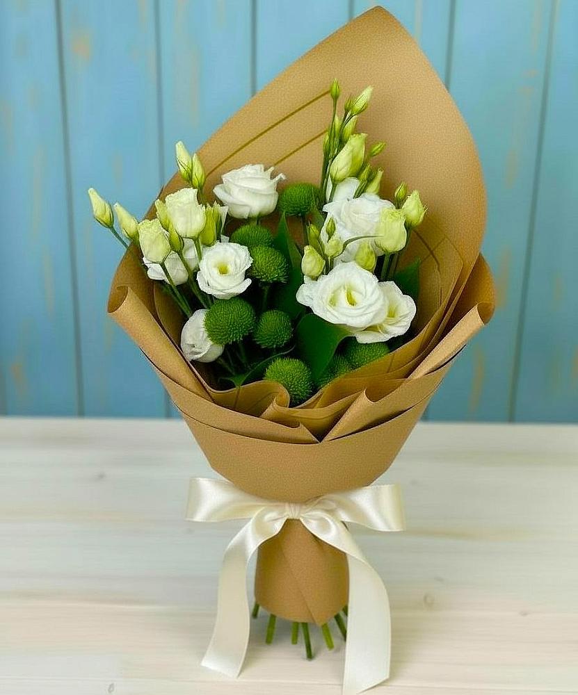 Букет цветов из: Хризантемы и Лизиантусы в Гдове