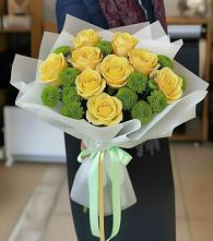 Букет цветов из:  Хризантемы и Розы в Гдове