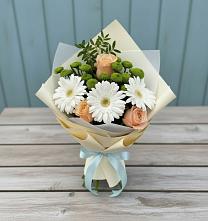 Букет цветов из:  Герберы, Розы и Хризантемы в Гдове
