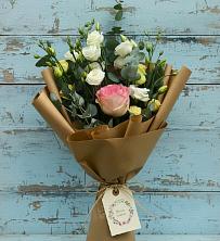 Букет цветов из:  Розы и Лизиантусы в Гдове