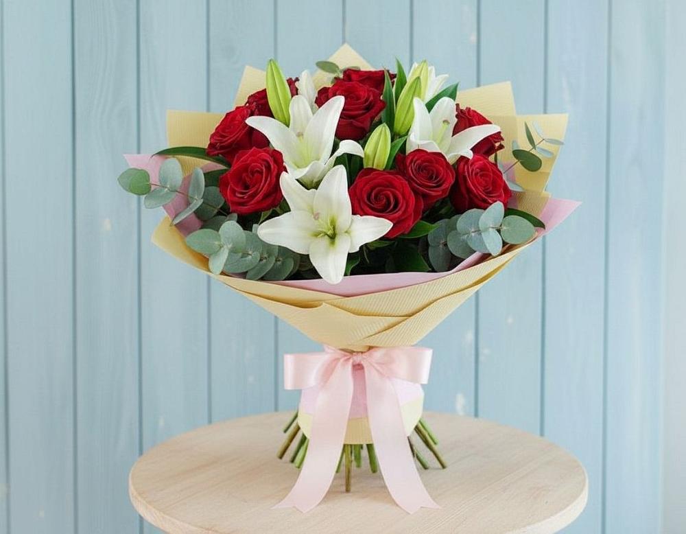 Букет цветов из: Лилии и Розы в Гдове